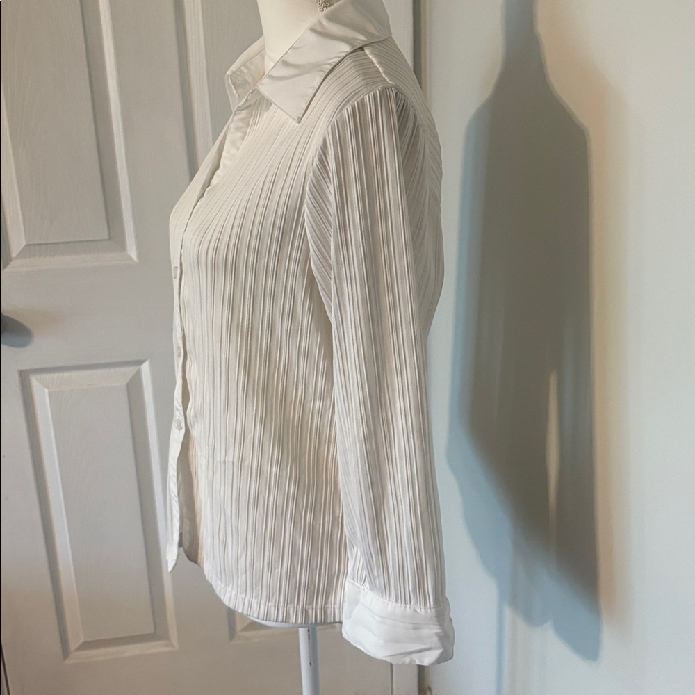 White collared Button Up size medium - image 3
